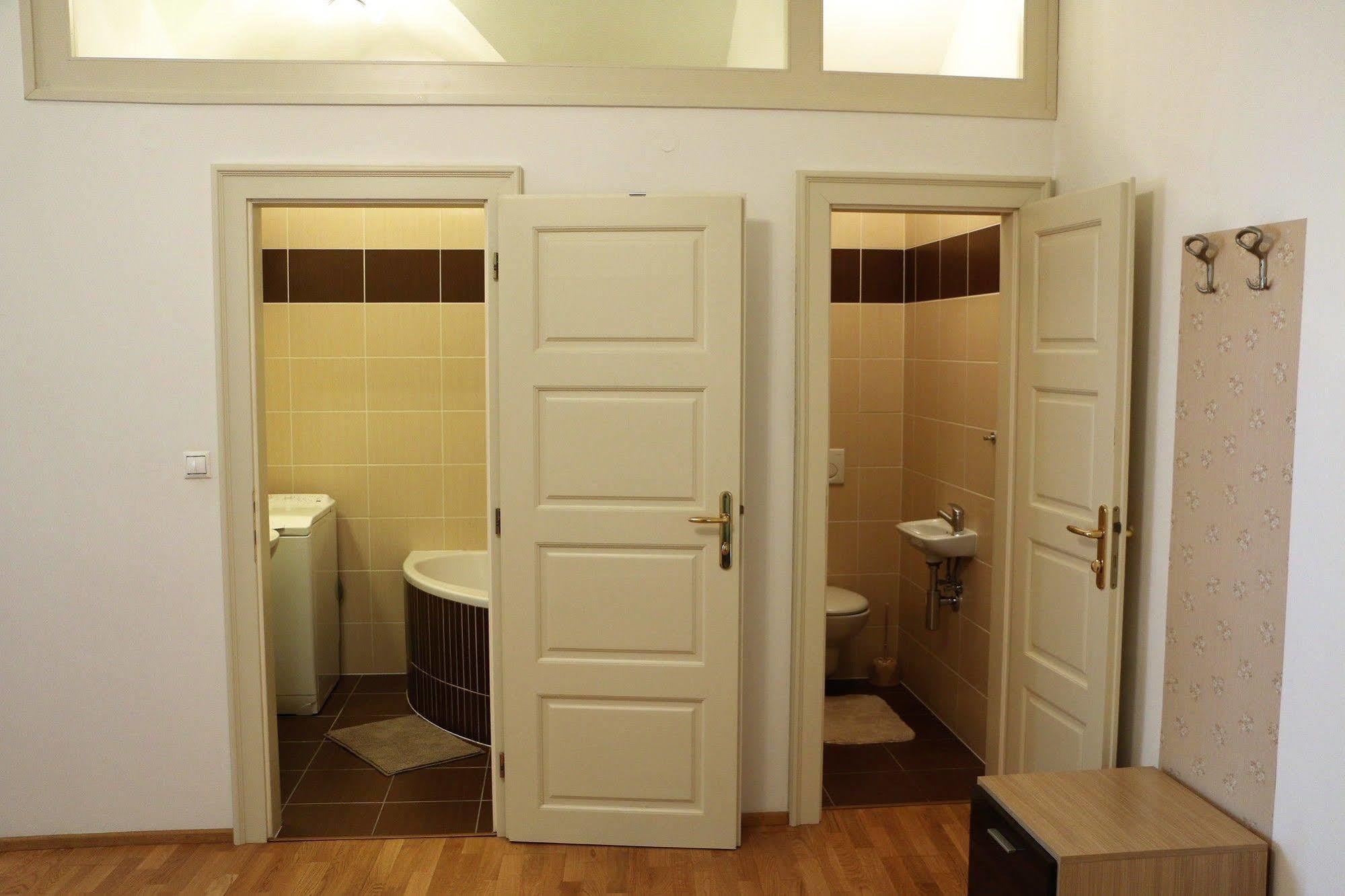 Central Apartmany Biela Street Apartment Pressburg